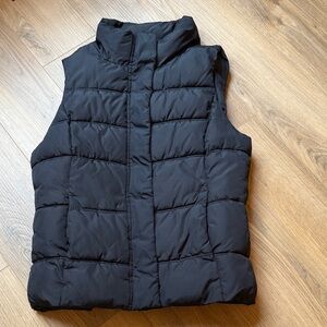 GAP vest